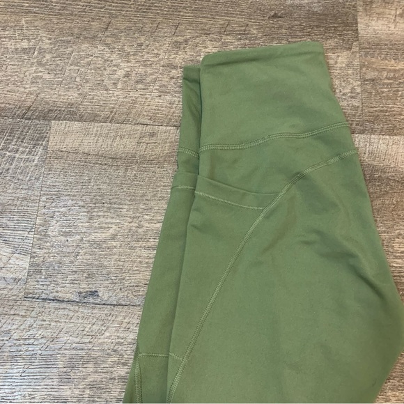 Old Navy Elevate Leggings - Picture 3 of 6